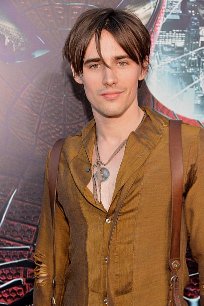 Reeve Carney