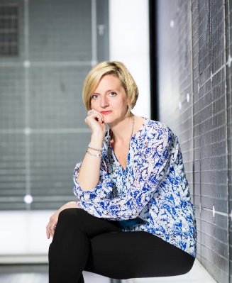 Marianne Elliott