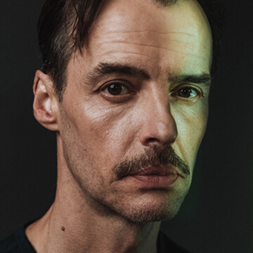 Paul Hilton
