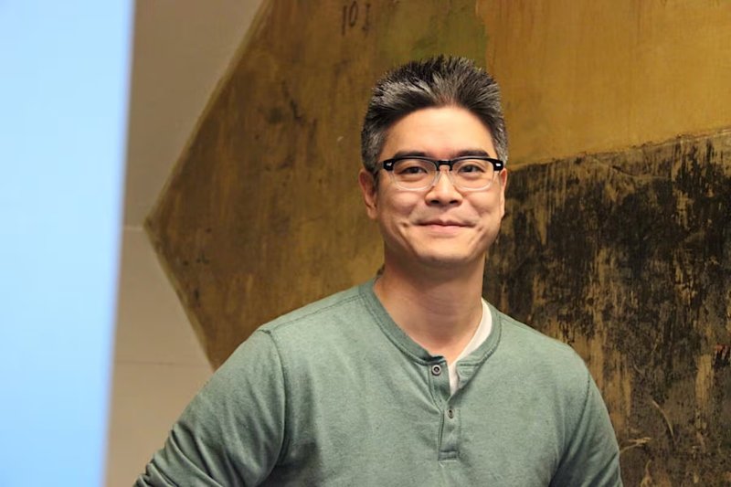 Lloyd Suh