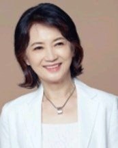 Yoonhee Hong