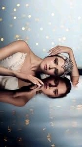 SWAN LAKE IN-THE-ROUND